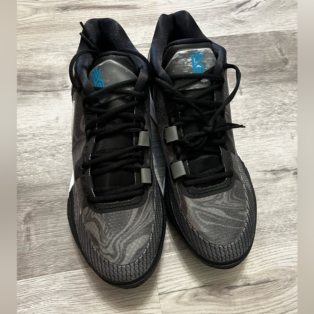 KYRIE 8 BLACK/MERCURY GREY-WHITE SIZE 13 - Picture 6 of 8